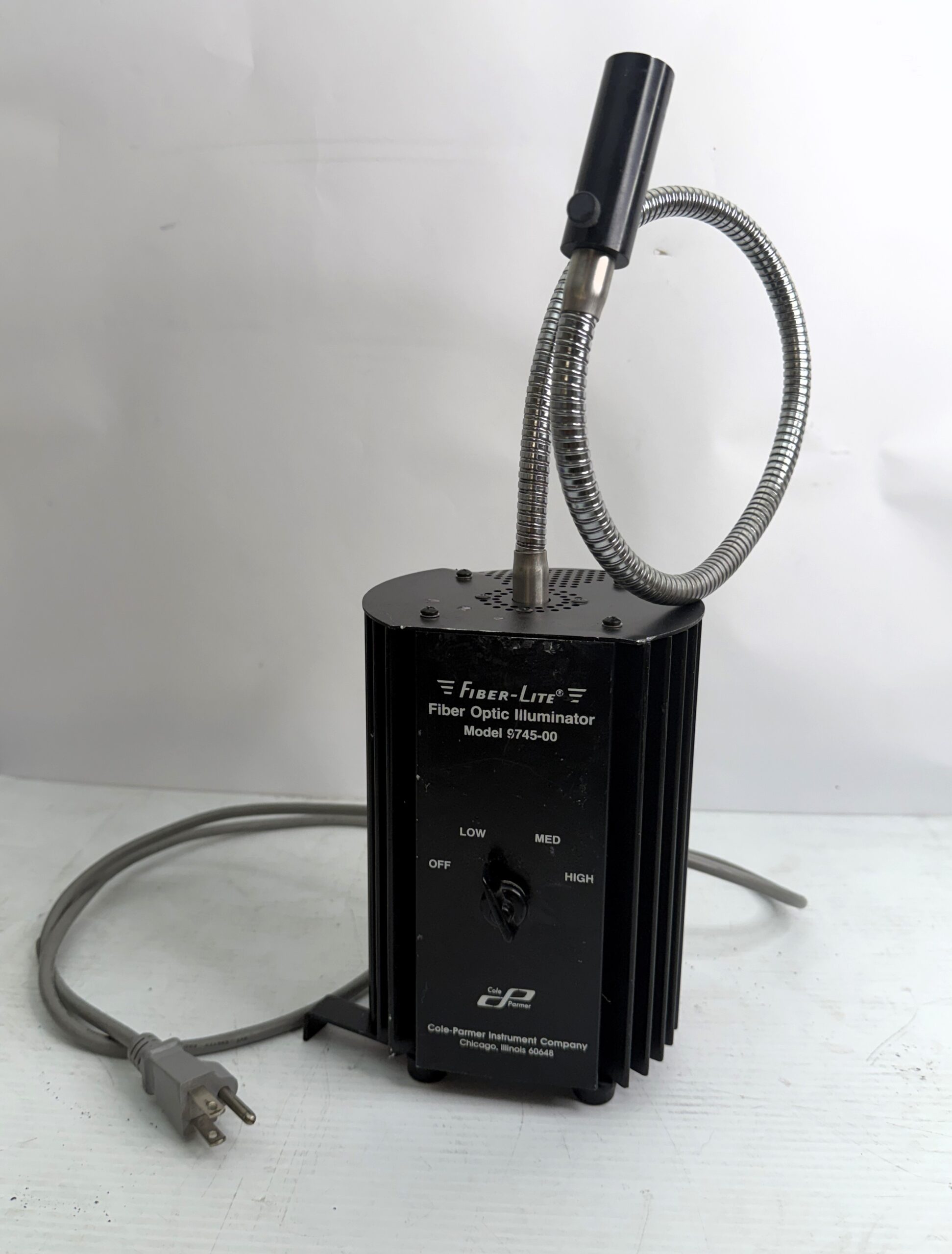 Cole-Parmer Fiber-Lite 9745-00 Fiber Optic Illuminator