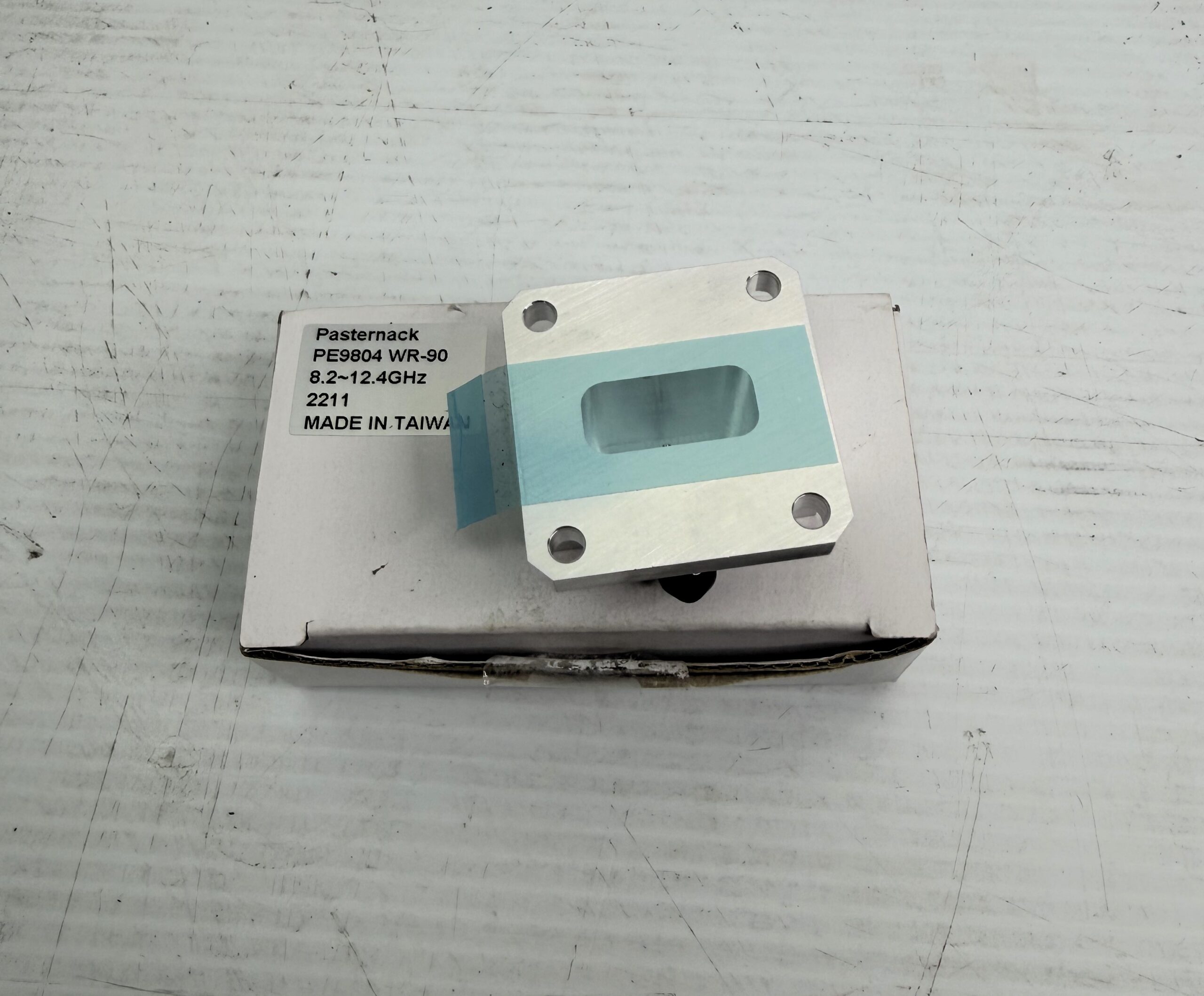 Pasternack PE9804 WR-90 to SMA Female Waveguide Adapter 8.2-12.4 GHz - Image 2