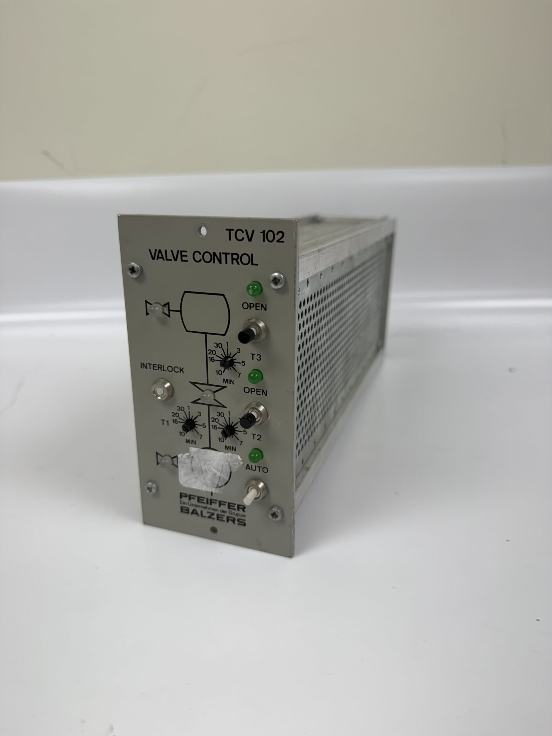 Pfeiffer Balzer TCV 102 valve control