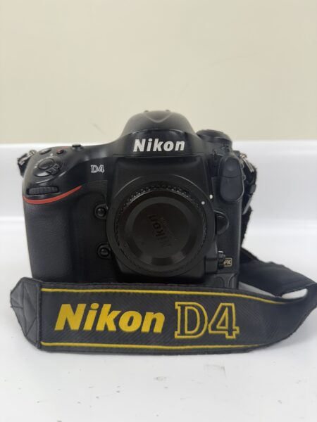 Nikon D4 DSLR - AS IS