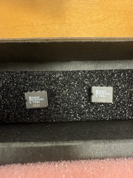 Analog Devices 5962R8551401VPA - LOT OF 2