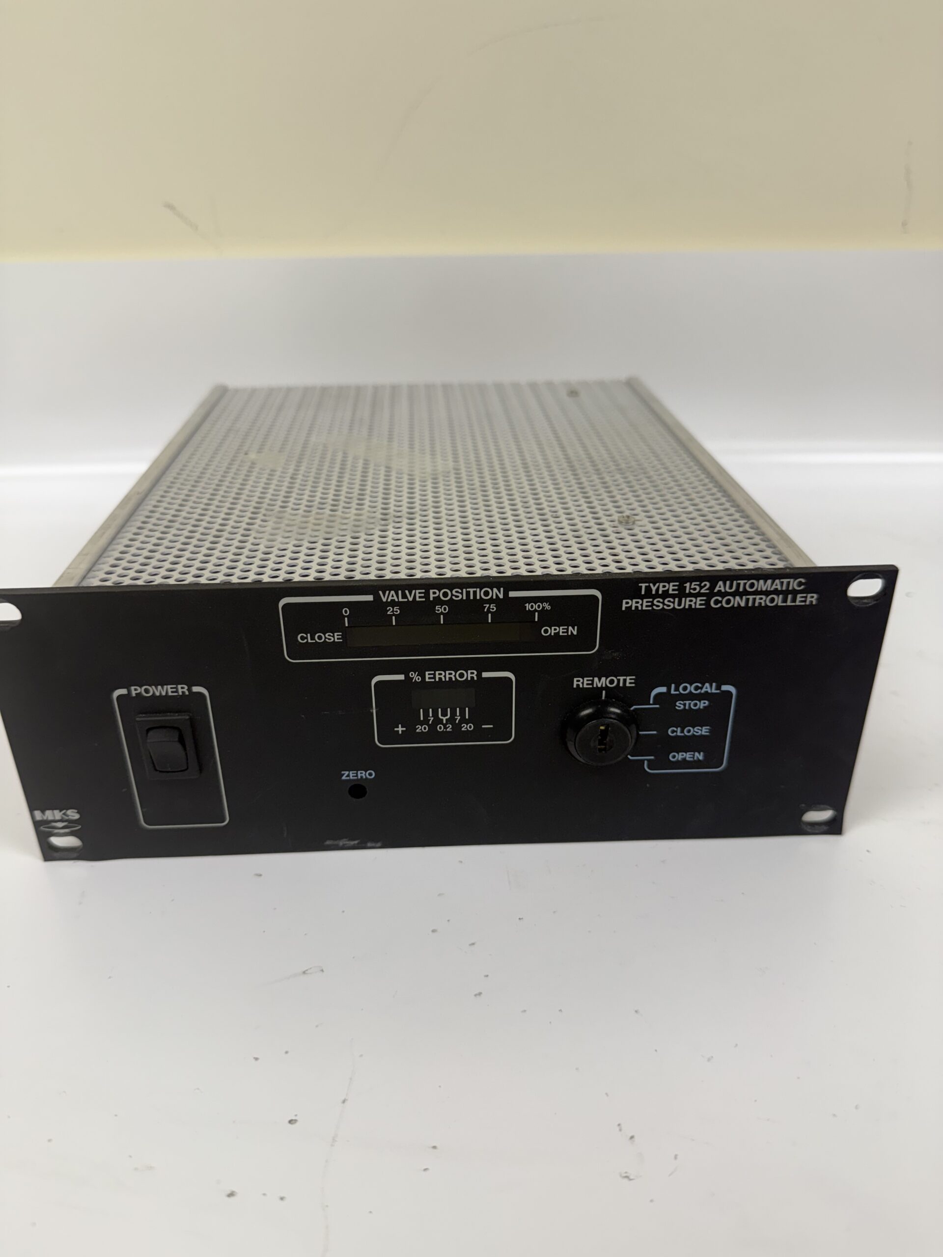 MKS 152 pressure controller