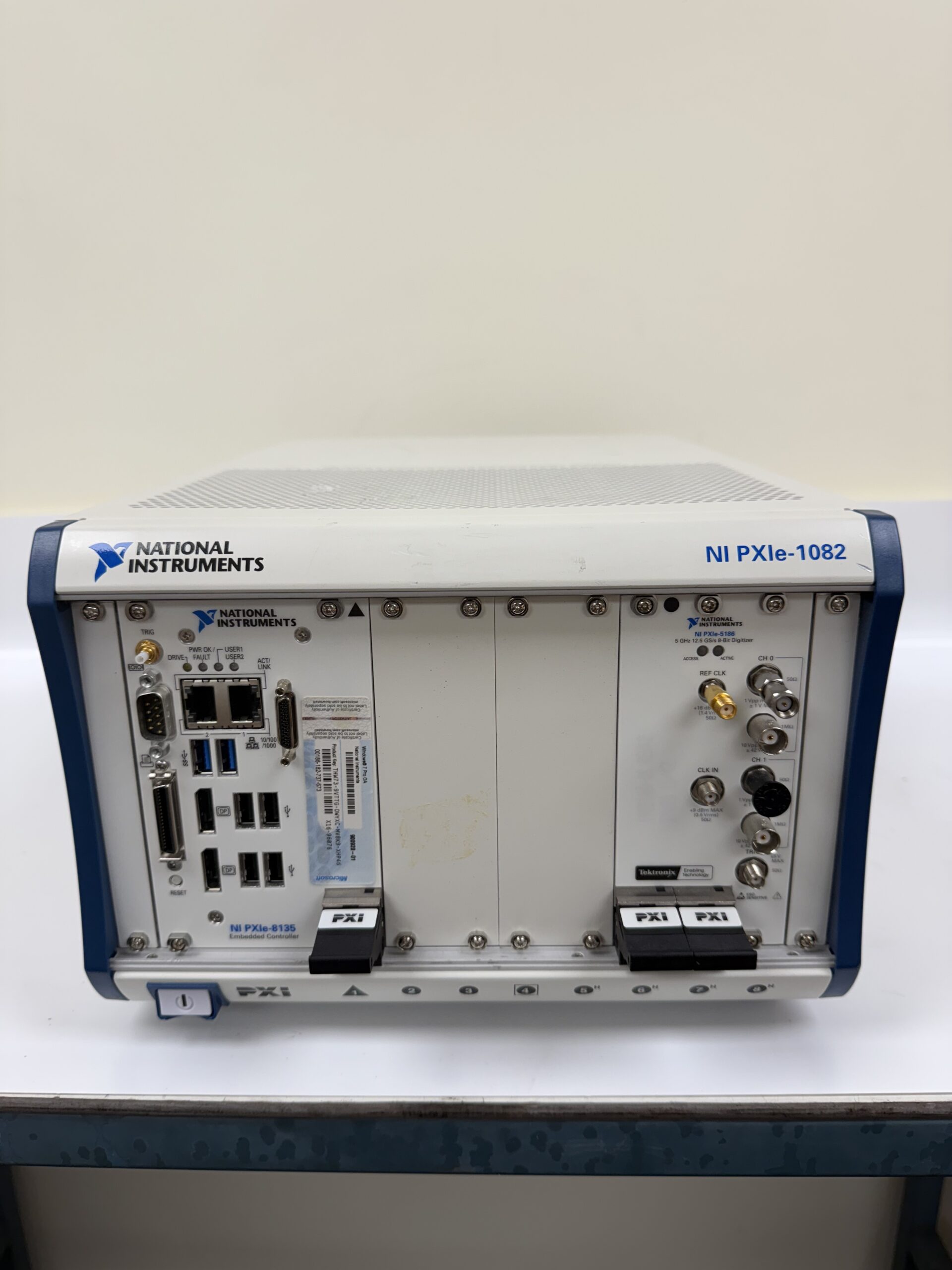 NI PXIe-1082 Chassis w/5186 & 8135 - Test System