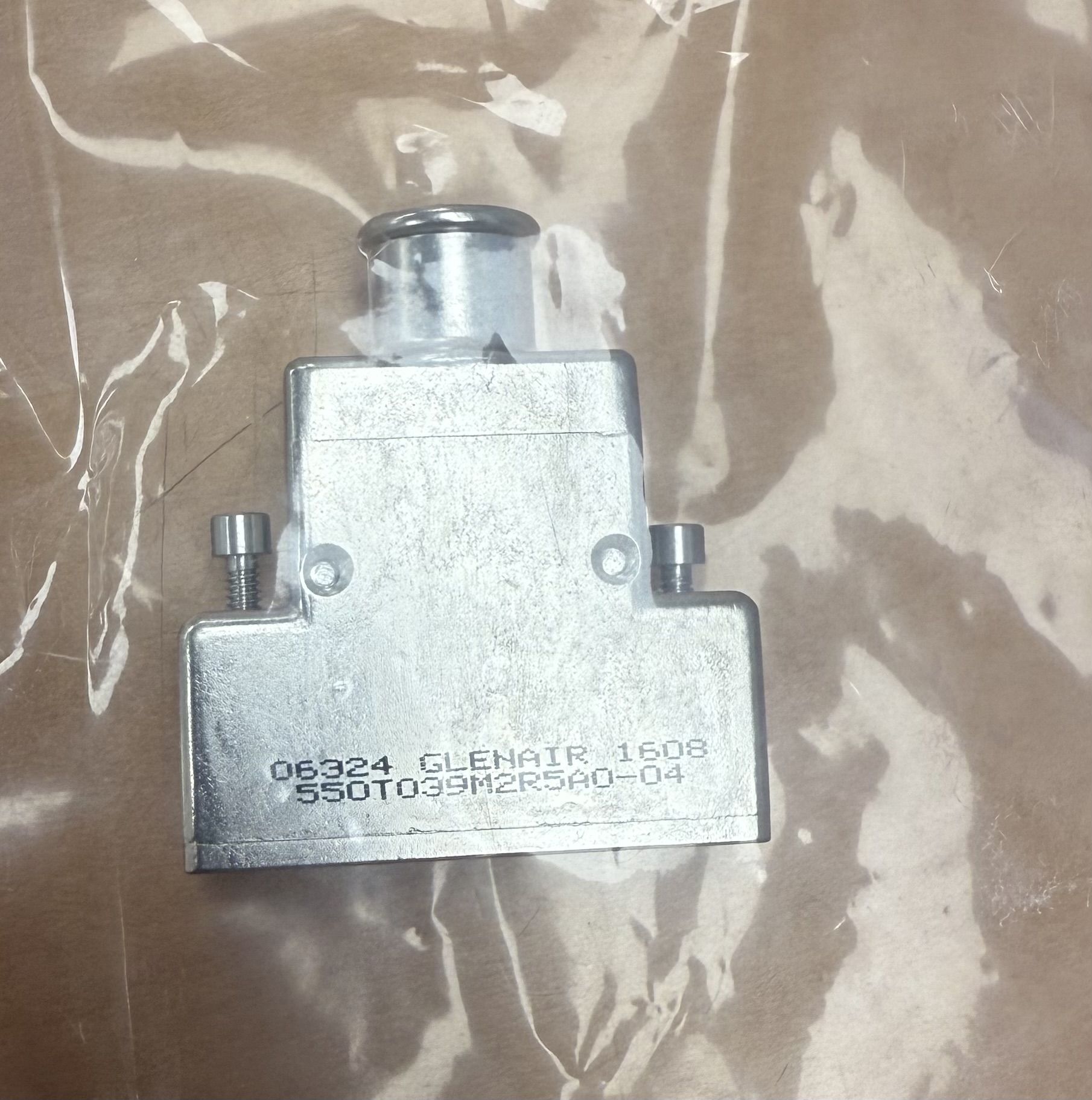 Glenair 550T039M2R3A0-04 mil-spec connector