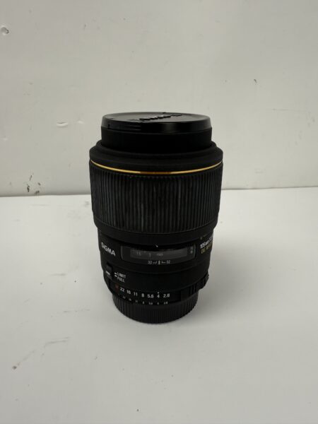 Sigma 105mm f/2.8 macro lens