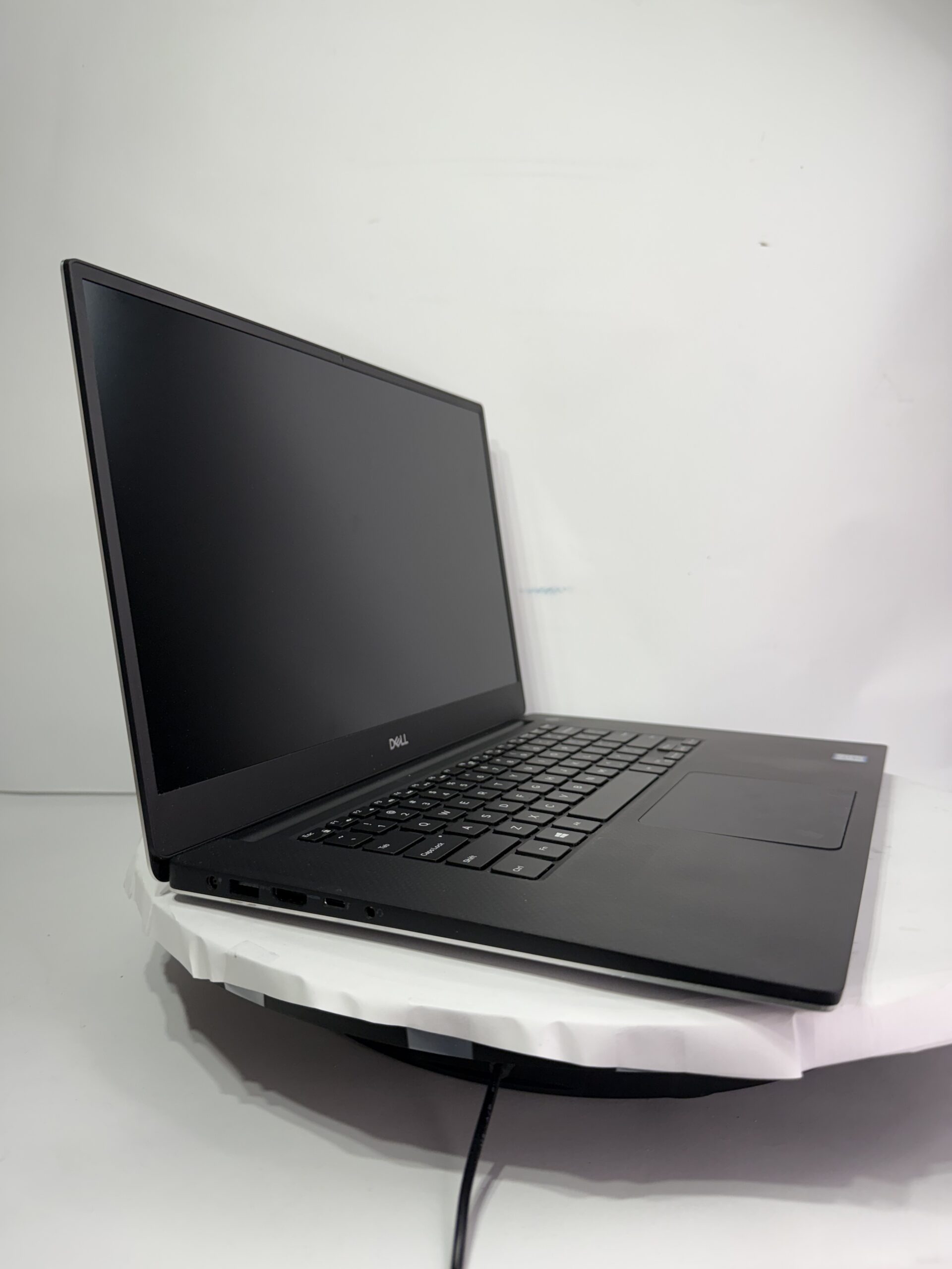 Windowsノート本体 Precision 5540 Corei7-9750H 32GB Quadro Amazon.com: Dell Precision 5540 15.6” FHD Core i7-9750H 2.6GHz