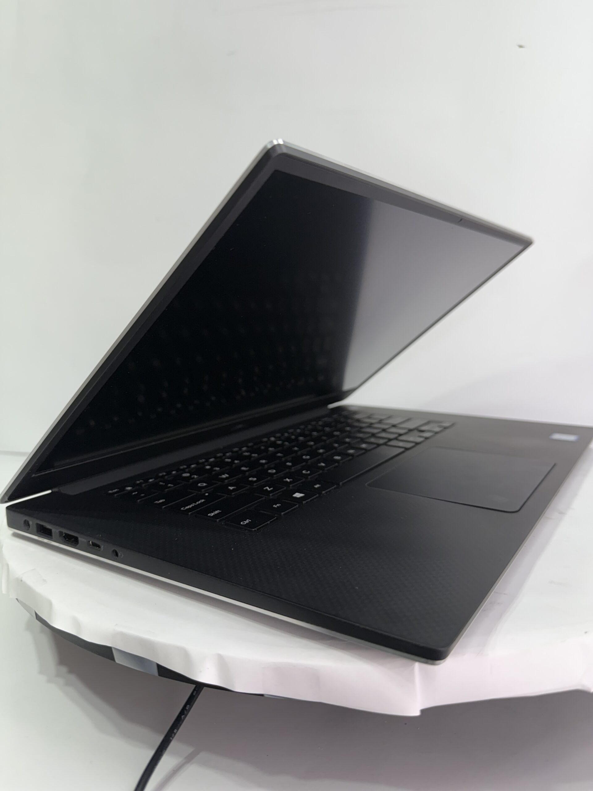 Dell Precision 5540 Laptop - i7, 32GB RAM, 1TB SSD (Tested)