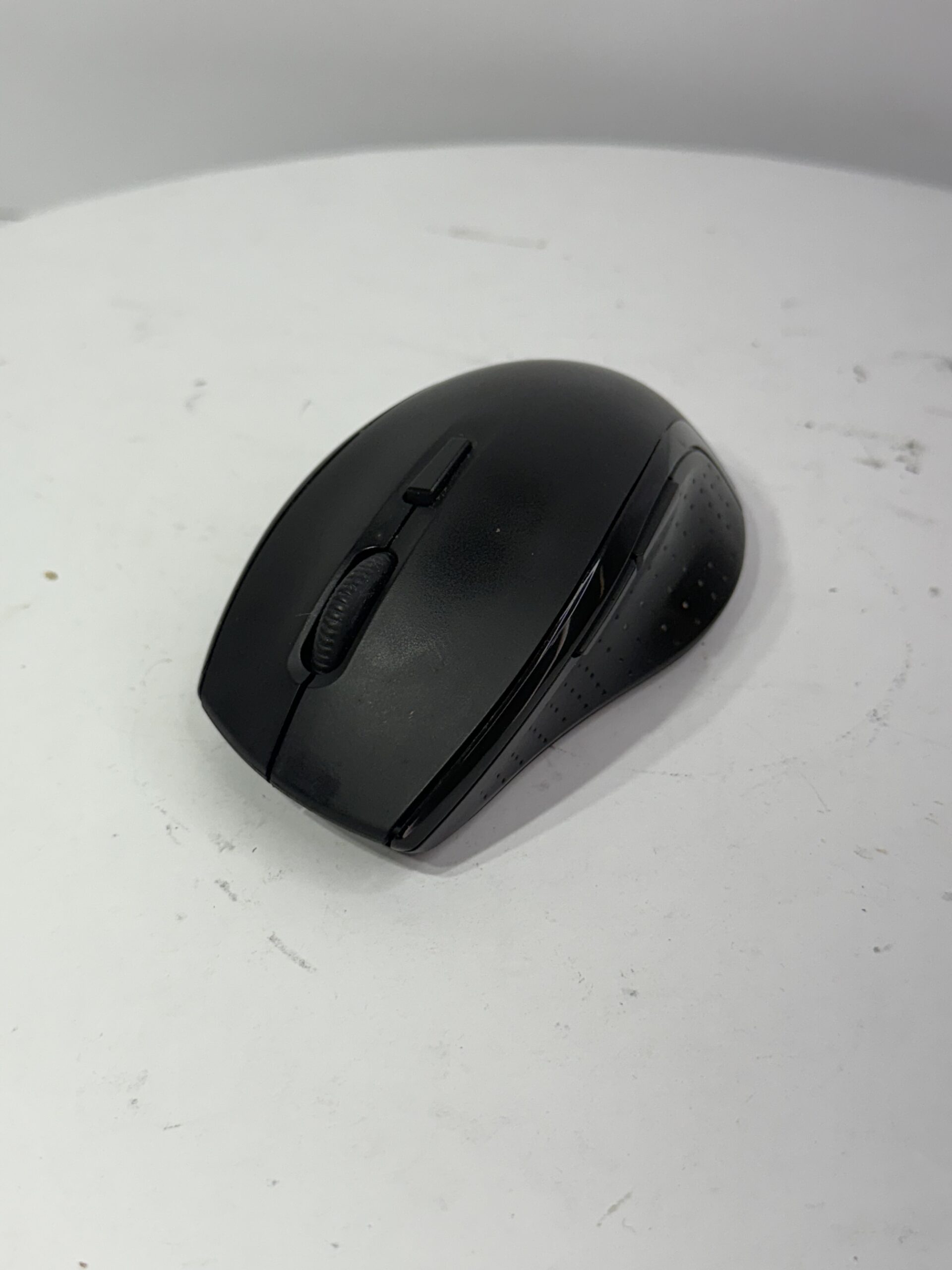 Adesso iMouse M70 wireless mouse
