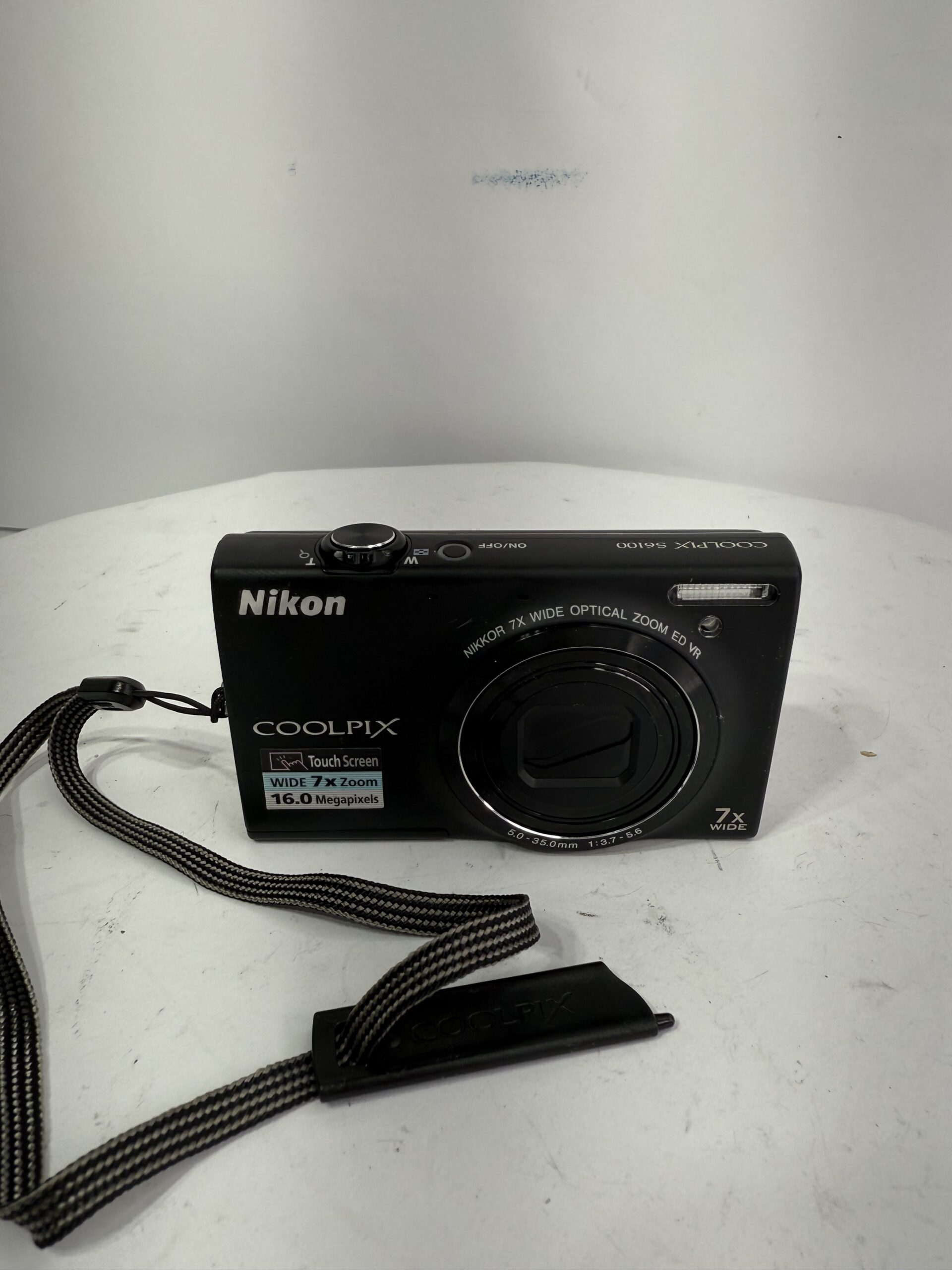 Nikon COOLPIX S6100 ブラック Nikon Coolpix S6100 (Black) 16-megapixel digital camera with 7X